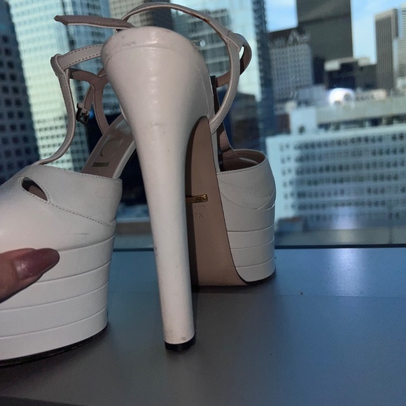 Gucci Leather Platform Pump in White - Picture 5 of 5